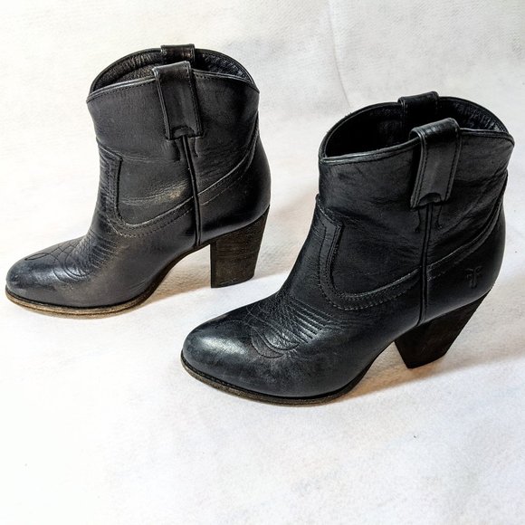 Frye Ilana Short Pull On Heel Ankle Boot - Picture 1 of 14